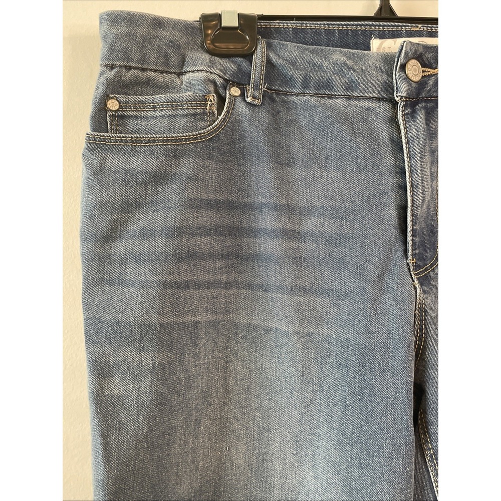Cato Denim Jeans Womens 14 Mid Rise 34W Blue Raw Hem Crop Straight Leg - Picture 2 of 12